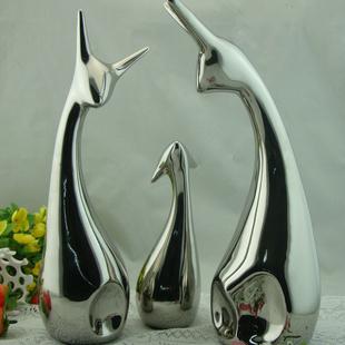 溫(wen)馨(xin)家(jia)庭象(xiang)征(zheng) 350元(yuan)混(hun)批(pi)鹿陶瓷工藝品(pin)擺件(jian)