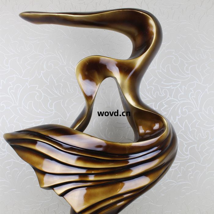廠(chang)家直銷(xiao) 歐式(shi)抽象(xiang)飄(piao)帶(dai)擺(bai)件(jian)，高(gao)端樹(shu)脂工藝(yi)品的家居魅(mei)力(li)